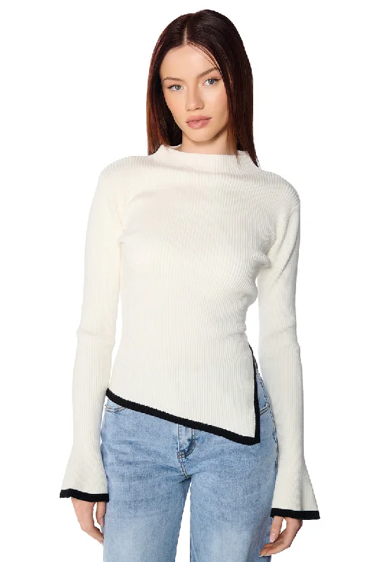 KNIT GIRL CONTRAST SWEATER